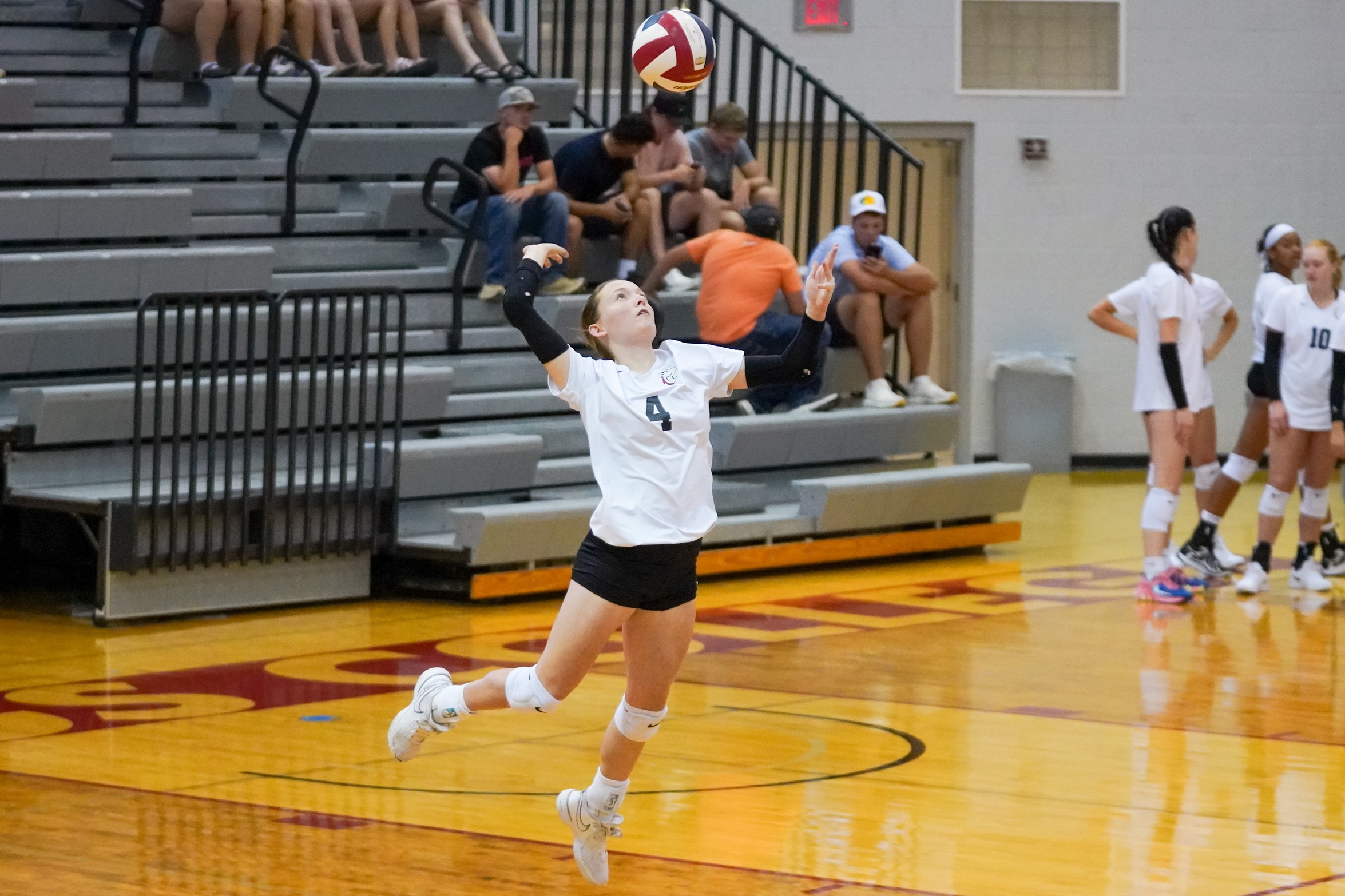 Broncos Fall in 4-Set Match to Flames