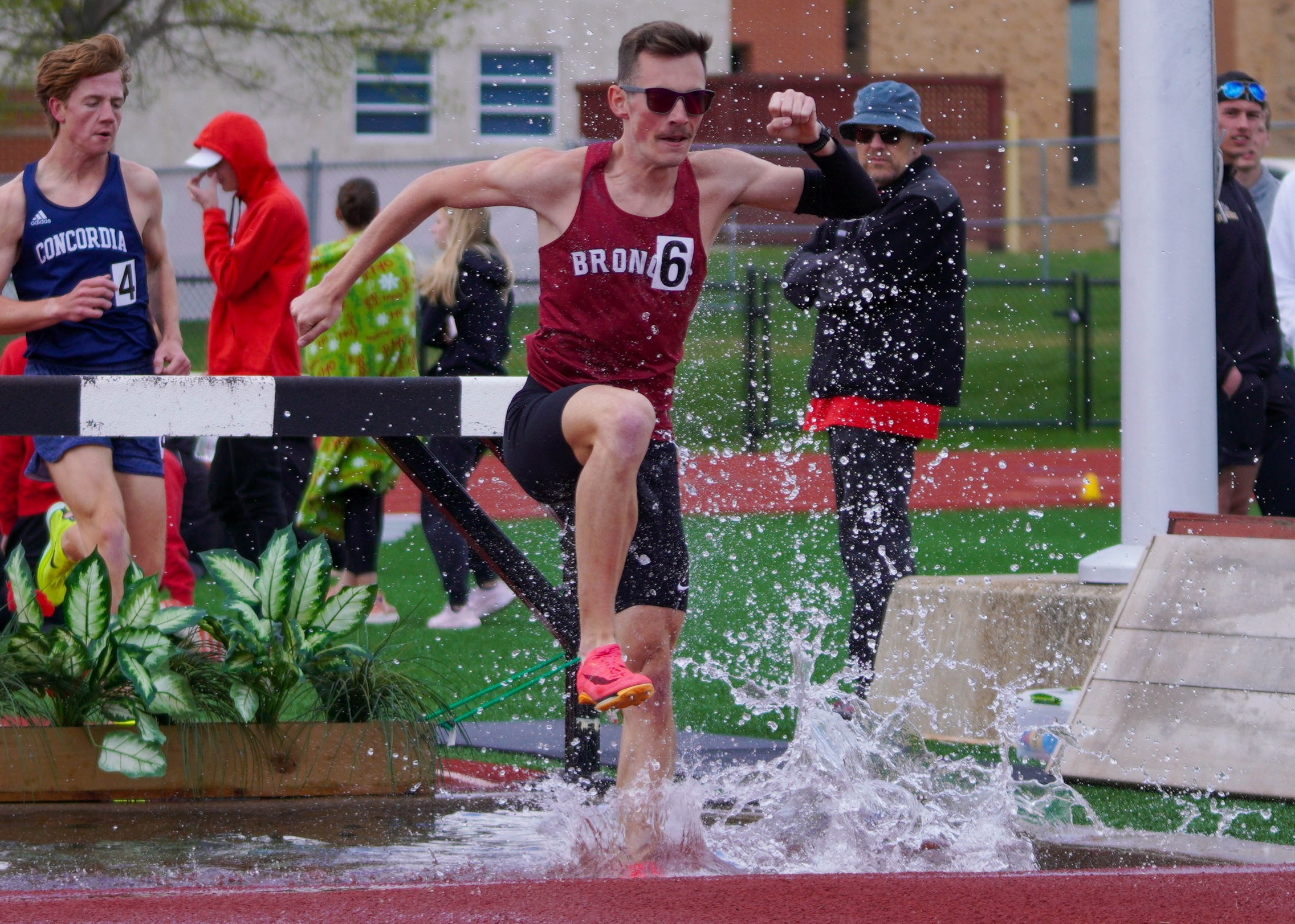 Jelleberg Wins 3000m Steeplechase at UNK Meet
