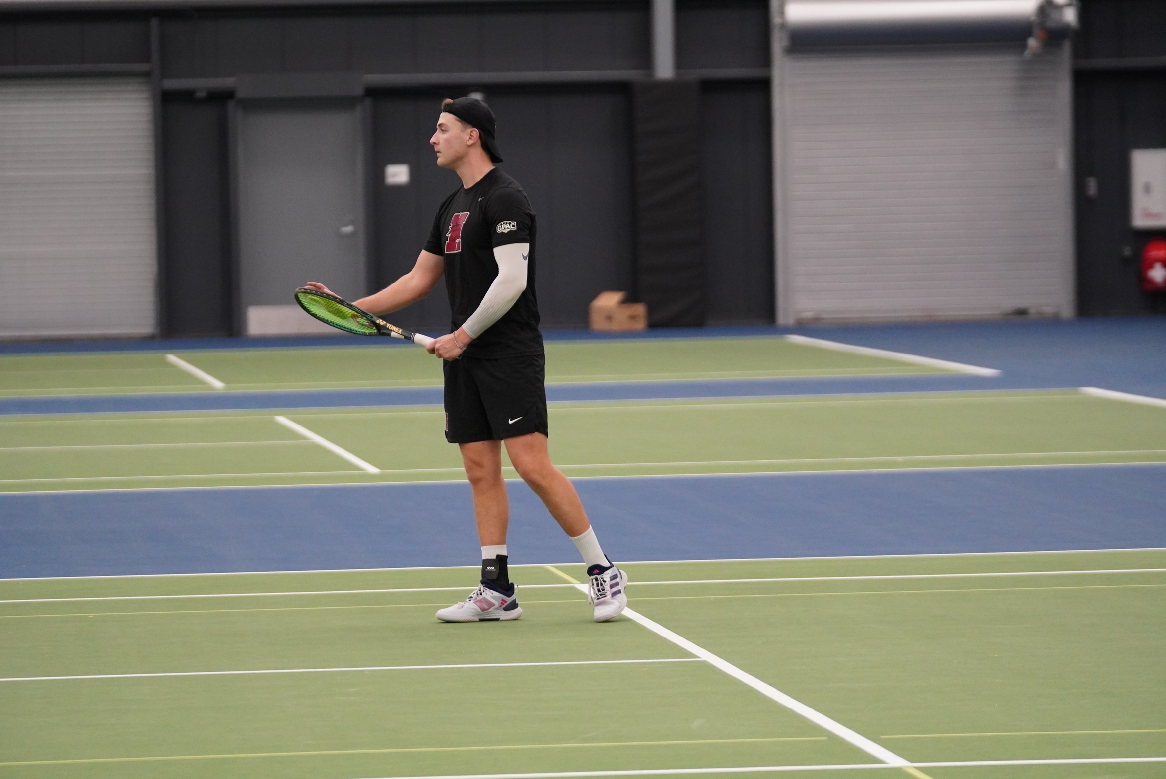 Men's Tennis Drops Match to Metropolitan State