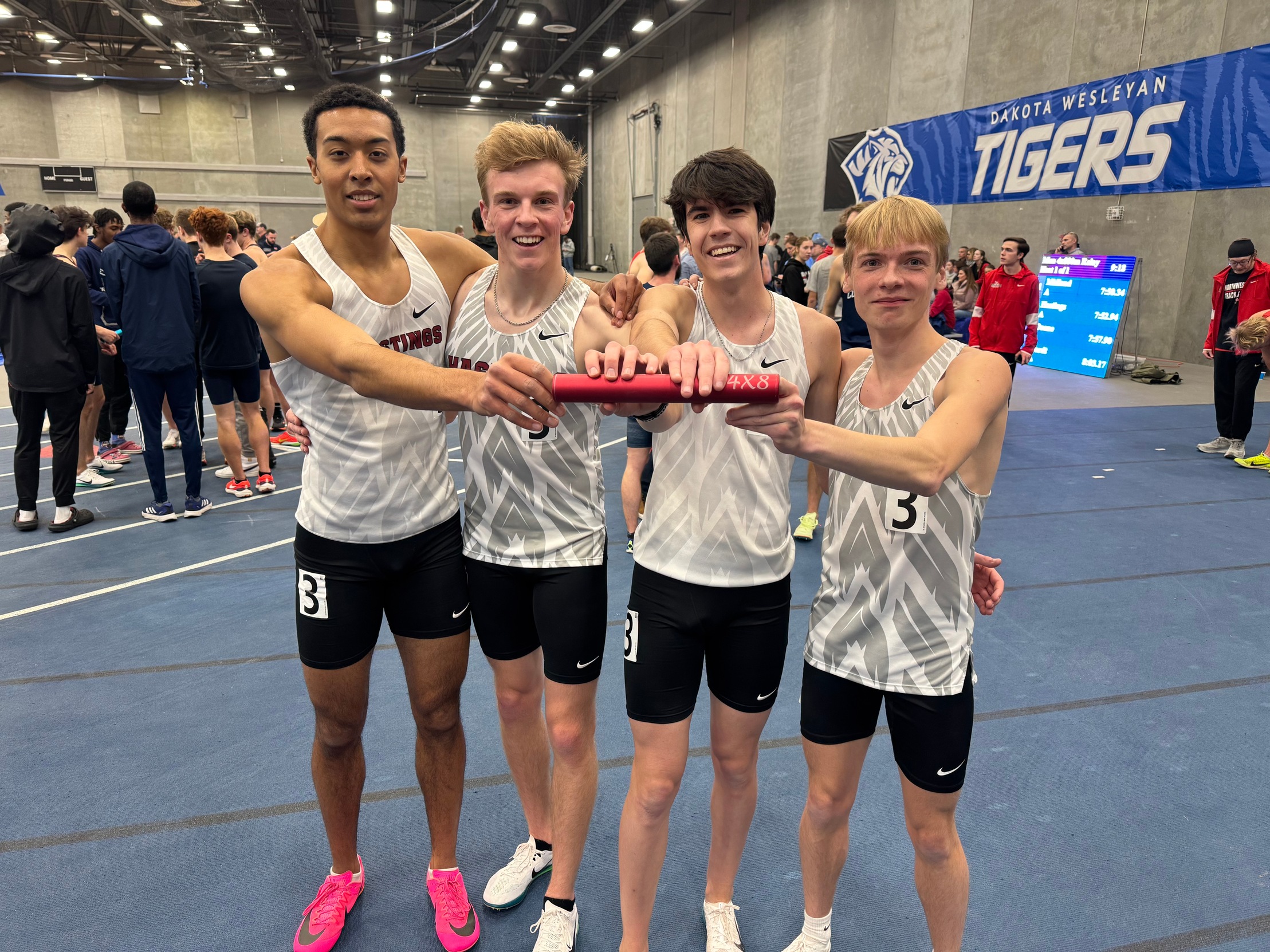 Men's 4x800m Breaks 33-Year Old School Record at GPAC, Qualifies for Nationals